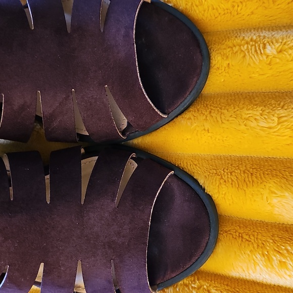 Sandals - Picture 5 of 16